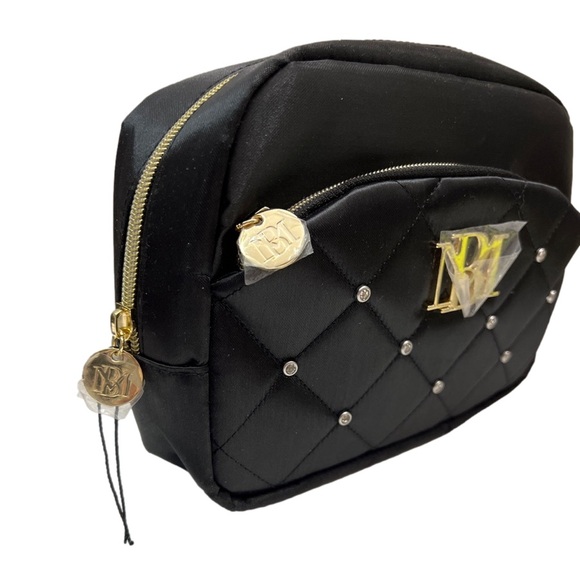 Badgley Mischka cosmetic bag includes travel bottle - Picture 3 of 7